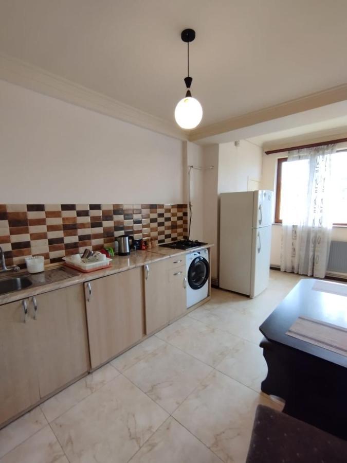 Large Apt Near Republic Square Apartment Yerevan Luaran gambar